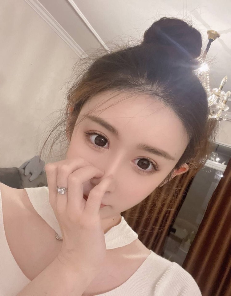 儿子双飞妈妈和女儿的小说,电影在线播放